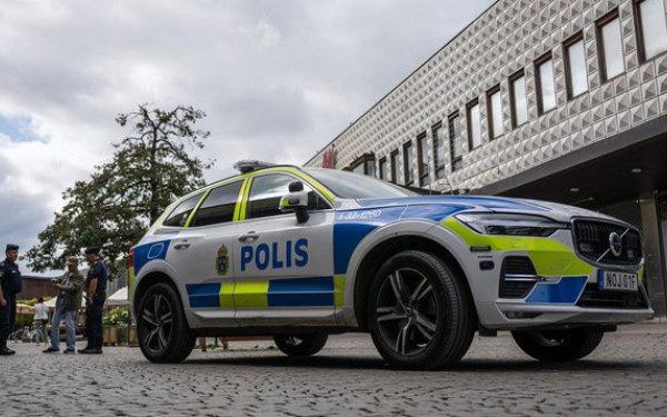 Στοκχόλμη: Αστυνομικοί πυροβόλησαν και τραυμάτισαν οπλισμένο άνδρα έξω από το βασιλικό ανάκτορο