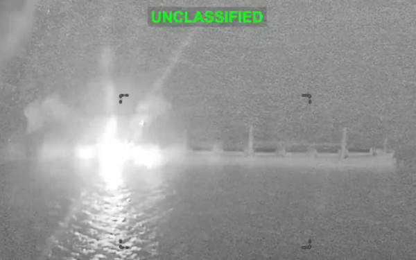 ΗΠΑ: Εξουδετερώσαμε φοτηγό πλοίο στον Κόλπο του Ομάν