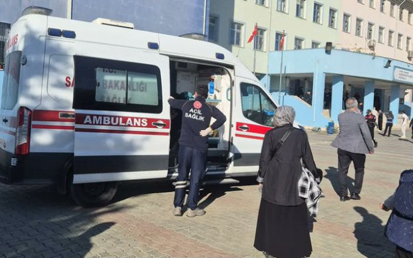Αναστάτωση σε γυμνάσιο της Κωνσταντινούπολης - Μαθητής επιτέθηκε με μαχαίρι και τραυμάτισε εφτά ανήλικες (βίντεο)