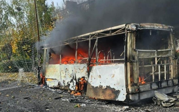 Ουκρανία: Ρωσική βόμβα ολίσθησης σκότωσε 12 άτομα μετά από πλήγμα σε δύο λεωφορεία