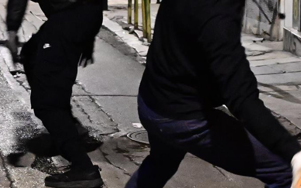 Πειραιάς: 14χρονος δέχτηκε επίθεση από συμμαθητή του – Νοσηλεύεται με βαριές κρανιοεγκεφαλικές κακώσεις
