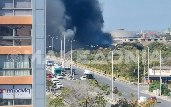 Θεσσαλονίκη: Φωτιά στα δυτικά - Μαύροι καπνοί στην περιοχή