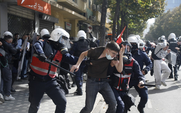 Αλβανία: Βίαια επεισόδια κατά τη συγκέντρωση των φοιτητών