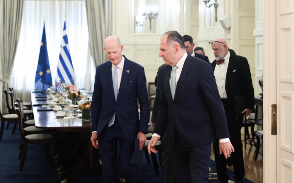 Συνάντηση Γεραπετρίτη με τον αμερικανό γερουσιαστή Ρικ Σκοτ
