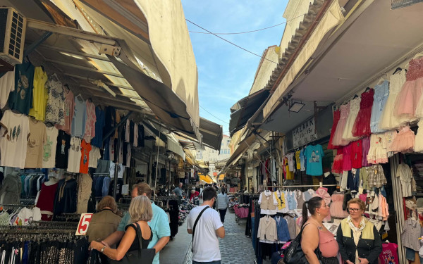 Θεσσαλονίκη: Αλλάζει πρόσωπο το Καπάνι - ΑμεΑ friendly, οικογένειες και σχολεία στην ιστορική αγορά (βίντεο)