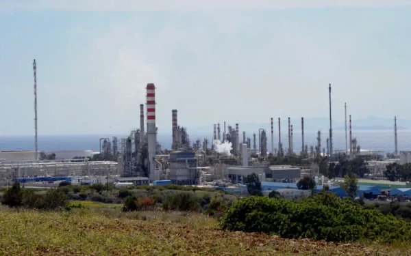Έκρηξη στη Motor Oil: Χειρουργείο στους δύο εργάτες - Στη ΜΕΘ νοσηλεύεται ο ένας