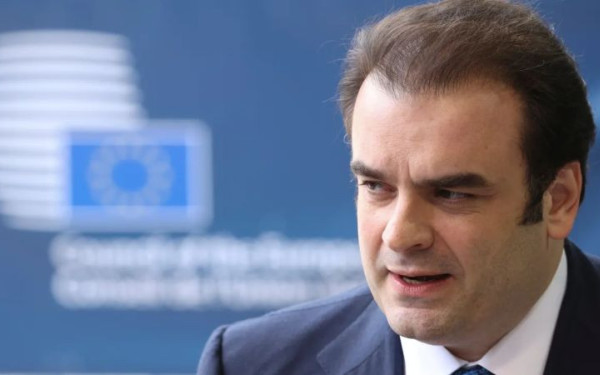 «Τέλος η γεωπολιτική αθωότητα»: Ο Κυριάκος Πιερρακάκης απαντά στο CNN για το χρέος, την ενέργεια και τις ευρωπαϊκές τράπεζες (βίντεο)