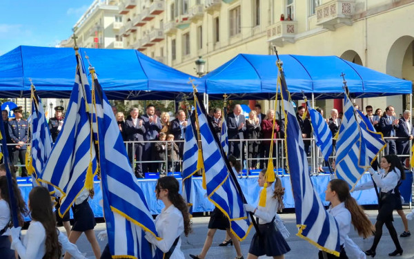 Δήλωση Αγγελούδη από τη μαθητική παρέλαση: «Μια ισχυρή Πατρίδα απαιτεί ισχυρά θεμέλια»