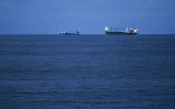 Επίθεση με drones σε ελληνόκτητο πλοίο στη Μαύρη Θάλασσα - Σώο το πλήρωμα (βίντεο)
