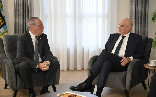Συνάντηση Νίκου Δένδια με τον υπουργό Άμυνας της Κυπριακής Δημοκρατίας