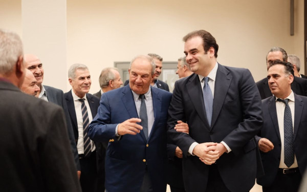Συνάντηση Πιερρακάκη - Καραμανλή στη ΣΕΚΕ στην Ξάνθη | «Πολύ πιο λελογισμένες οι αυξήσεις στη φορολογία των καπνικών προϊόντων»