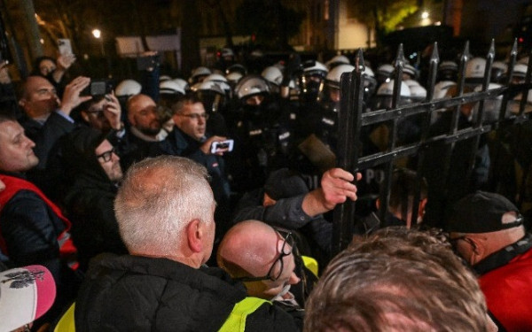 Πολωνία: Ο πρόεδρος συγκαλεί τα κόμματα για να βρουν μια διέξοδο στην πολιτική κρίση