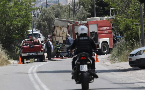 Μετωπική βυτιοφόρου με φορτηγό στο Κορωπί -Δύο νεκροί και ένας τραυματίας