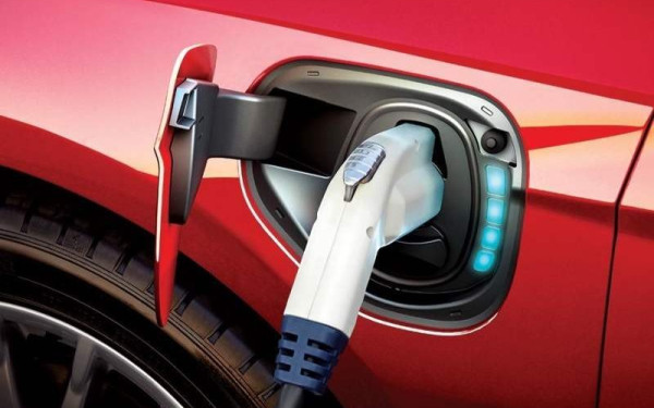 Kίνα: «Ελπίζουμε η Ε.Ε. να επανεξετάσει σοβαρά» την επιβολή δασμών στα κινεζικά ηλεκτρικά οχήματα