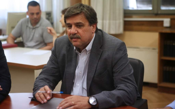 Α. Ξανθός: Η κυβέρνηση ευθύνεται για τις ελλείψεις φαρμάκων καθημερινής χρήσης