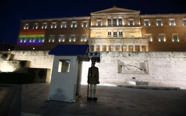 Βουλή: Ο "Μάξιμος Σαράφης" θέλει να εξεταστεί με ηλεκτρονικά μέσα προστασίας της ανωνυμίας του