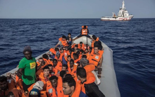 Ναυάγιο ανοιχτά της Λιβύης: Δεκαεπτά νεκροί και επτά διασωθέντες