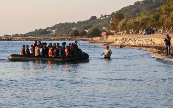 Τούρκοι διακινητές συνελήφθησαν για τη μεταφορά των μεταναστών ανοιχτά των Παξών