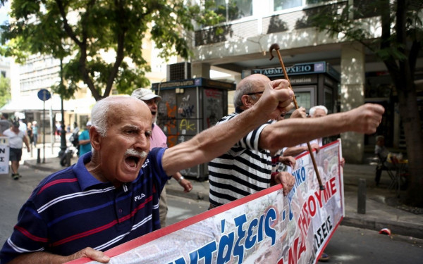 To πρωτοδικείο Θεσσαλονίκης δικαίωσε συνταξιούχο για περικοπές σε συντάξεις και δώρα