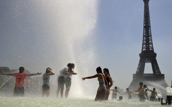 Ευρώπη: Περισσότεροι από 1.300 θάνατοι αποδίδονται στον καύσωνα, σύμφωνα με τον Παγκόσμιο Οργανισμό Υγείας