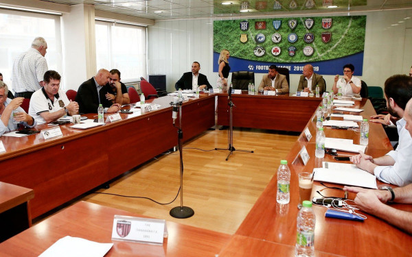 SL2-FL: Δεν πέρασε η πρόταση ενοποίησης των δύο κατηγοριών
