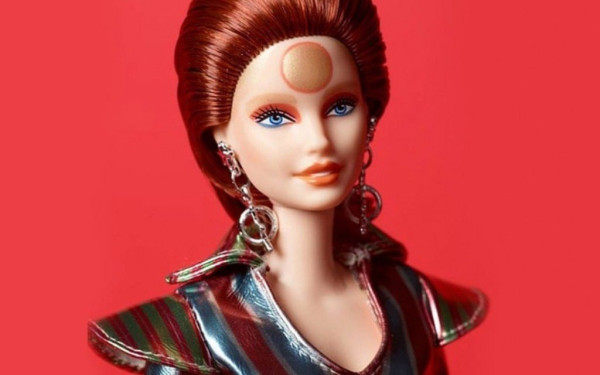 Μια Barbie τιμή στον Ντέιβιντ Μπάουι