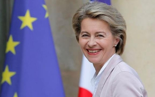 Ούρσουλα φον ντερ Λάιεν: Θετική στην έκδοση ευρωομολόγων για την αντιμετώπιση της πανδημίας
