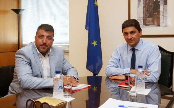 Τα είπε και με τη Football League ο Αυγενάκης
