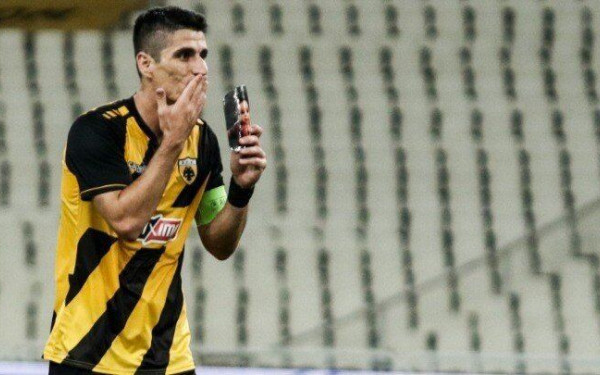Χωρίς Μάνταλο η ΑΕΚ στο ντέρμπι με τον ΠΑΟΚ 