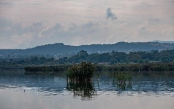 Κορώνεια: Συνεχίζει να αργοπεθαίνει η λίμνη - 20 χρόνια μετά ανολοκλήρωτα πολλά έργα