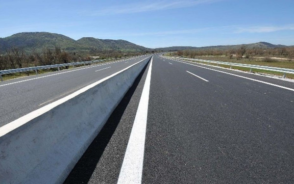 Κυκλοφοριακές ρυθμίσεις στην ΠΑΘΕ από την Τρίτη στο ύψος της Πιερίας