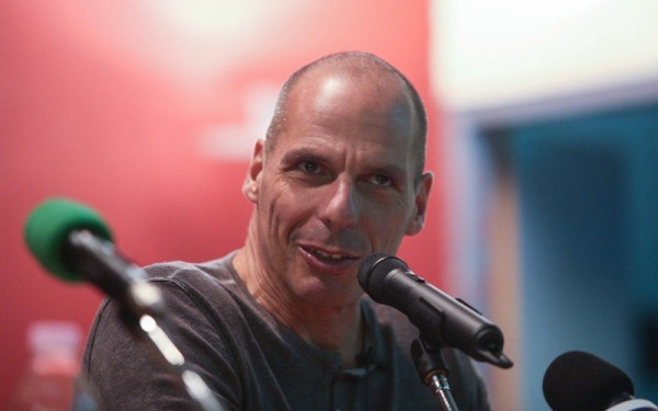 Βαρουφάκης: «Θυμάμαι αυτόν που με χτύπησε - Δεν ήταν ο 17χρονος»