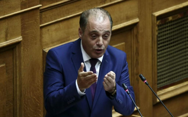 Ελληνική Λύση: Aνω κάτω από σενάρια αποστασίας και τον Βελόπουλο να στέλνει σε άλλες περιφέρειες 3 βουλευτές!