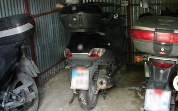 Θεσσαλονίκη: Νεαροί έκλεβαν μηχανές στην ανατολική Θεσσαλονίκη