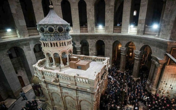 Υπό δρακόντεια μέτρα ασφαλείας η Τελετή Αφής του Αγίου Φωτός στα Ιεροσόλυμα- Δείτε LIVE