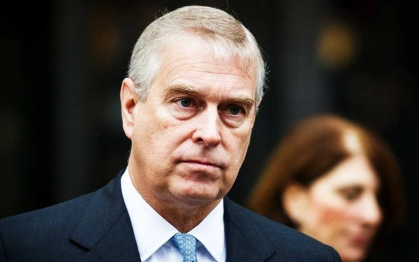 Βρετανία: Ο πρίγκιπας Άντριου παρέλαβε τη μήνυση Αμερικανίδας για σεξουαλική κακοποίηση όταν ήταν ανήλικη