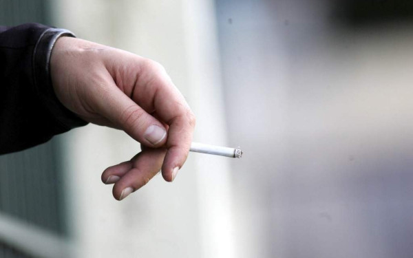 Βρετανία: Κάθε τσιγάρο κλέβει 20 λεπτά ζωής από τους καπνιστές, σύμφωνα με νέα μελέτη