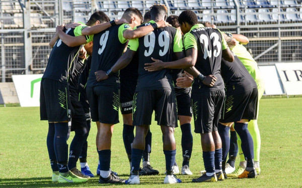 Super League 2: Ο Απόλλων Λάρισας έχανε μέχρι το 87', αλλά νίκησε στα Χανιά