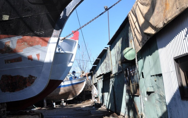 Εργατικό ατύχημα σε ναυπηγείο στο Πέραμα - Στο νοσοκομείο 27χρονος