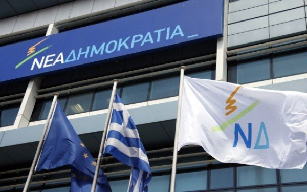 Επιμένει η ΝΔ ότι θα αυξήσει και τον μέσο μισθό παρά το «φρένο» της Κομισιόν στις τριετίες