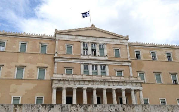 Βουλή: Πρόταση ονομαστικής ψηφοφορίας και από το ΠΑΣΟΚ για την ΕΥΠ