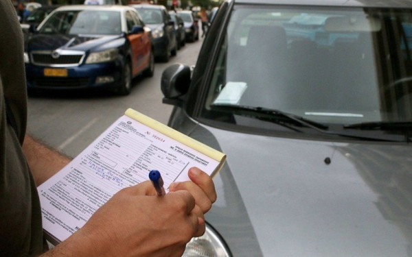 Δήμος Θεσσαλονίκης: Επίθεση Αγγελούδη σε Ζέρβα για τα λάθος IBAN στις κλήσεις της δημοτικής αστυνομίας - 13.600 μπλοκ με λάθος στοιχεία