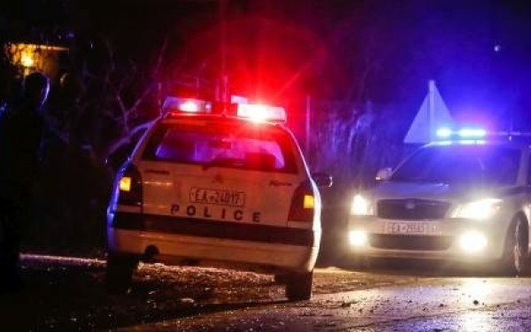 Τραγωδία στα Καλύβια Αττικής: 16χρονος σκότωσε με μαχαίρι τον πατέρα του