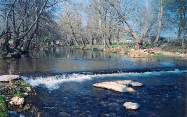 Παραλίγο τραγωδία στην Άρτα: Άνοιξε φράγμα και παρέσυρε πέντε ανήλικες 