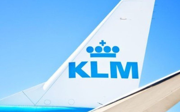 Ολλανδία: Η KLM ακυρώνει δεκάδες πτήσεις στο αεροδρόμιο του Άμστερνταμ, λόγω «Ciaran»