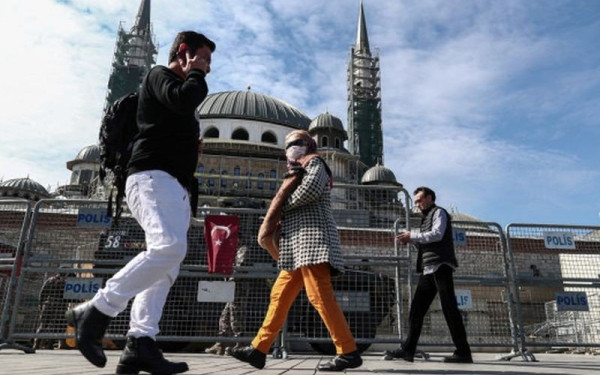 "Μη διαθέσιμο"- Οι Τούρκοι δεν μπορούν να αγοράσουν iPhone και άλλα ηλεκτρονικά 