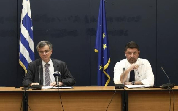 Συναγερμός για την ινδική μετάλλαξη: Χαρδαλιάς, Τσιόδρας, Σκέρτσος σε έκτακτη σύσκεψη