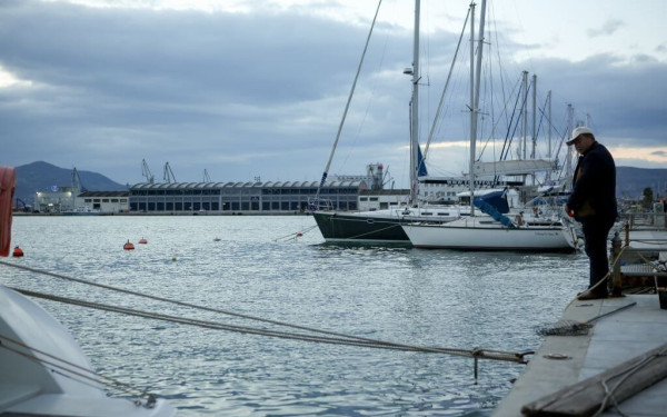Να κλείσουν τα καταστήματα ζητά ο Εμπορικός Σύλλογος Βόλου
