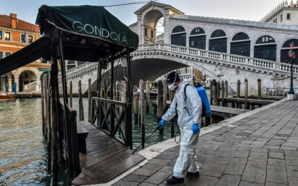 Κορονοϊός: Η Ευρώπη ατενίζει την επιστροφή στη ζωή, ενώ ΗΠΑ και Ιαπωνία προετοιμάζονται για μεγάλο πλήγμα