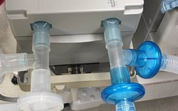 Η Ιερά Μητρόπολη Θεσσαλονίκης ενισχύει τρία νοσοκομεία της πόλης με αναπνευστήρες υψηλής ροής 